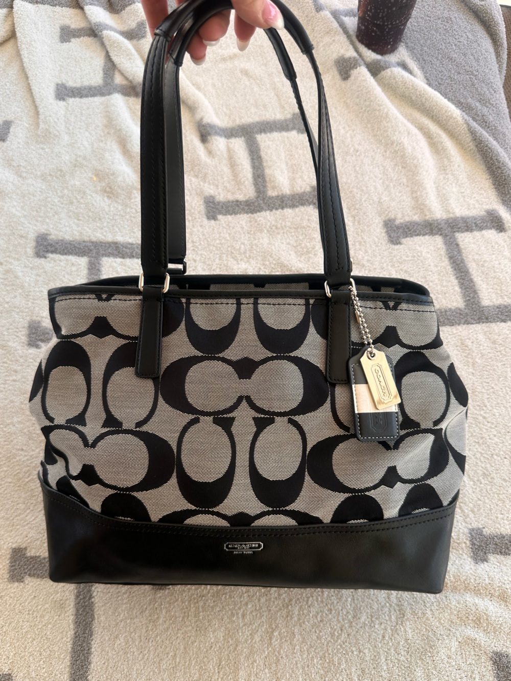 Coach Canvas Shoulder Bag in Black and Gray 2011 Y2K Coach tote